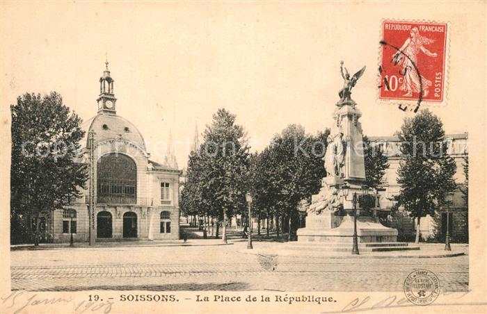 Soissons Aisne Place de la Republique