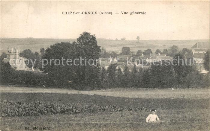 Chezy-en-Orxois Kind auf der Wiese