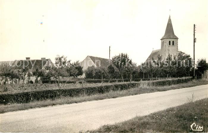 Courcy-aux-Loges Eglise et la Ferme