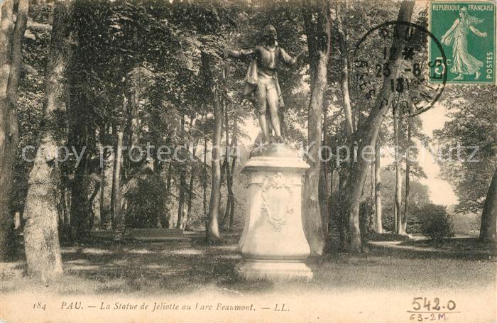 Pau 64 Statue de Jeliotte au arc Beaumont