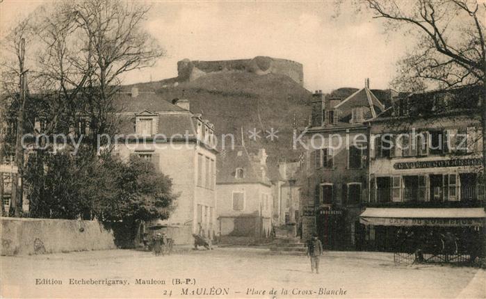 Mauleon-Licharre Place de la Crois Blanche