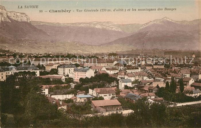 Chambery Savoie avec les montagnes de Bauges