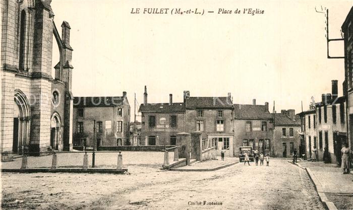 Le Fuilet Place de L Eglise