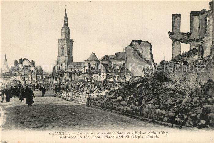 Cambrai Grand Place et Eglise Ruines