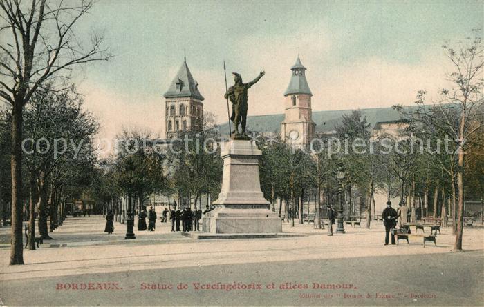 Bordeaux Statue de Vercingetorix et alees Damour