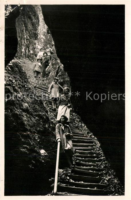 Valdahon Le Puits de Poudrey escalier al la grot