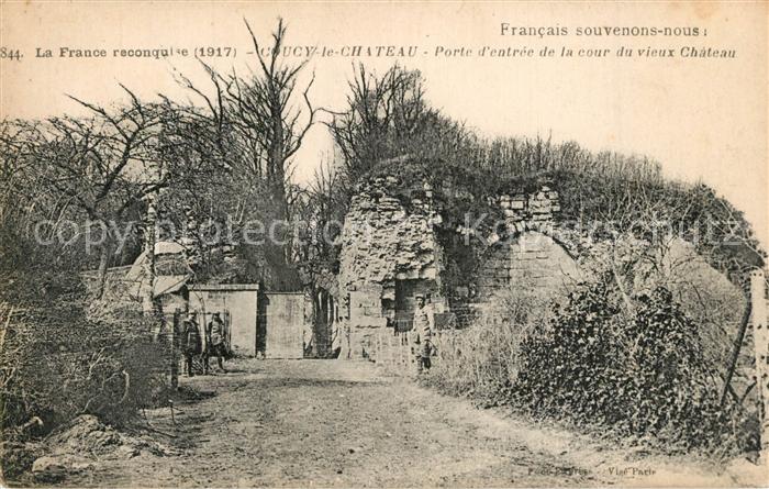 Coucy-le-Chateau-Auffrique Ruine Soldaten