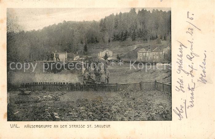 Saint-Sauves-d Auvergne H?usergruppe Soldaten
