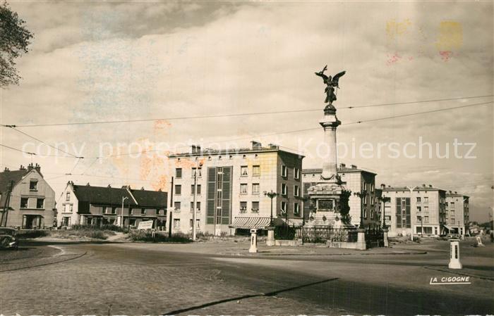 Duenkirchen Dunkerque La statue de la Victoire et Boulevard C
