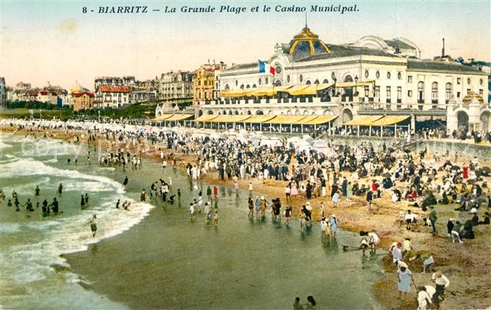Biarritz Pyrenees Atlantiques La Grande Plage et le Casino Municipal