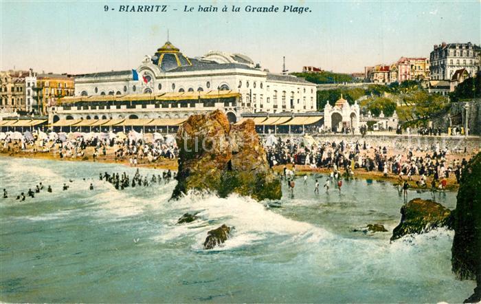 Biarritz Pyrenees Atlantiques Le bain a la Grande Plage