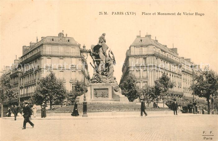 Paris Place et Monument de Victor Hugo
