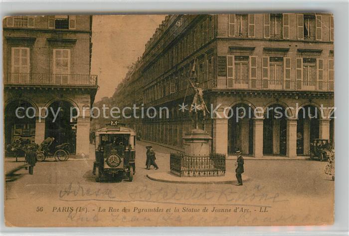 Paris La Rue des Pyramides Statue de Jeanne d