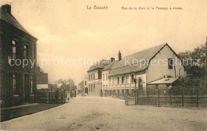 La Bassée Rue de la Gare et le Passage a niveau
