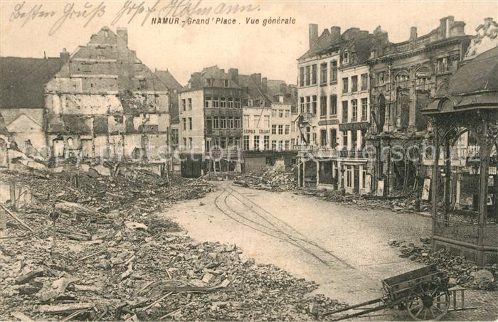 Namur sur Meuse WK1 Grand Place Vue generale detroit