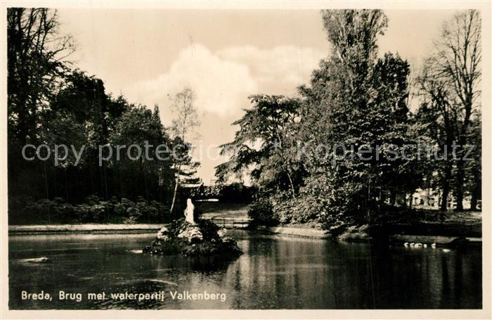 Breda Noord-Brabant Brug met waterpartij Valkenberg
