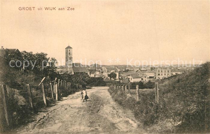 Wijk aan Zee Weg zum Ort Blick zur Kirche