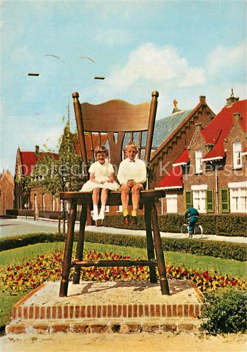 Oirschot De grootste stoel van Europa
