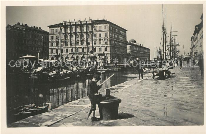 Trieste Piazza Ponte rossa