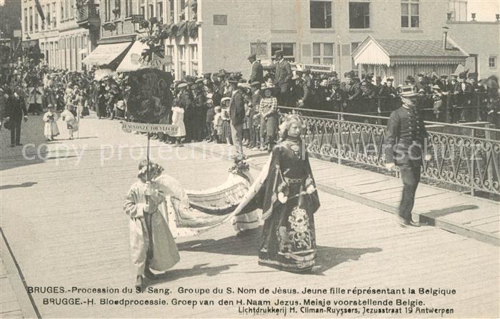 Bruges BRUGGE Belgie Procession du S Sang Groupe du S Nom de Jesus Jeune fille r