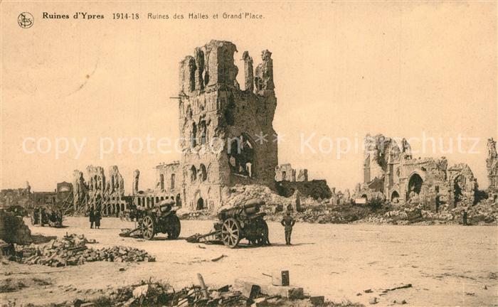 Ypern Ypres Ruines des halles et Grand Place