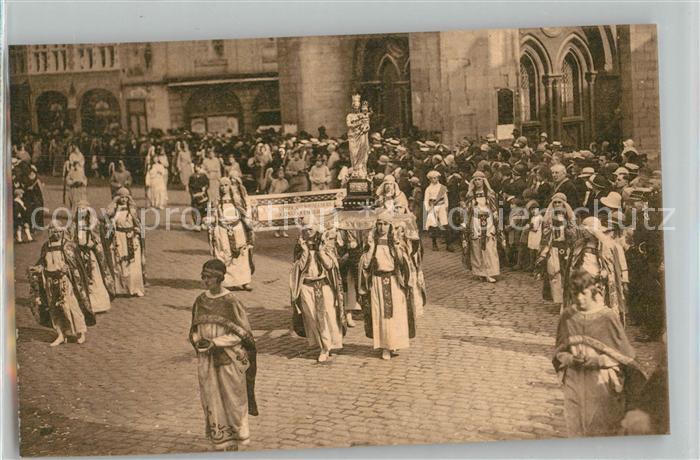 Tournai Hainaut Paroisse Saint Brice Groupe de Notre Dame de Bonsecours entouran