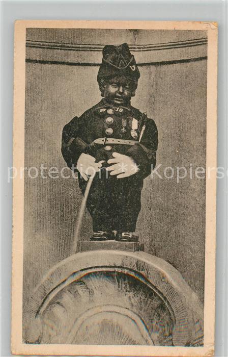 Bruxelles Bruessel Manneken Pis as a French light infantry soldier