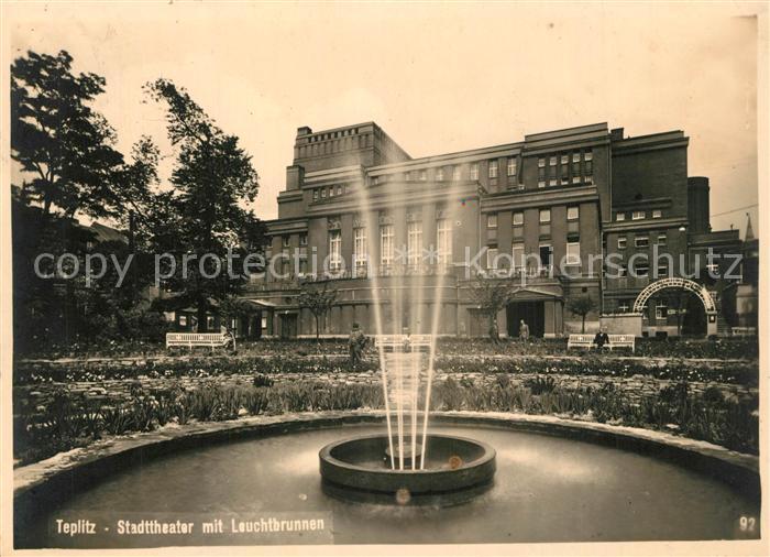 Teplitz-Schoenau Teplice Stadttheater mit Leuchtbrunnen