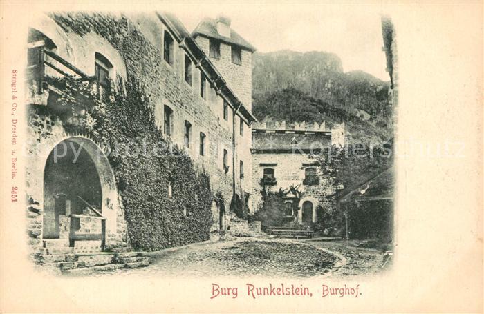 Renon Ritten Burg Runkelstein Burghof