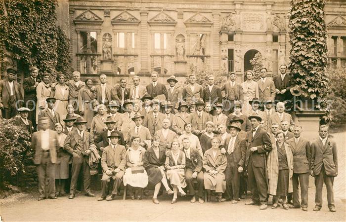 Heidelberg Neckar Schlosshof Gruppenaufnahme