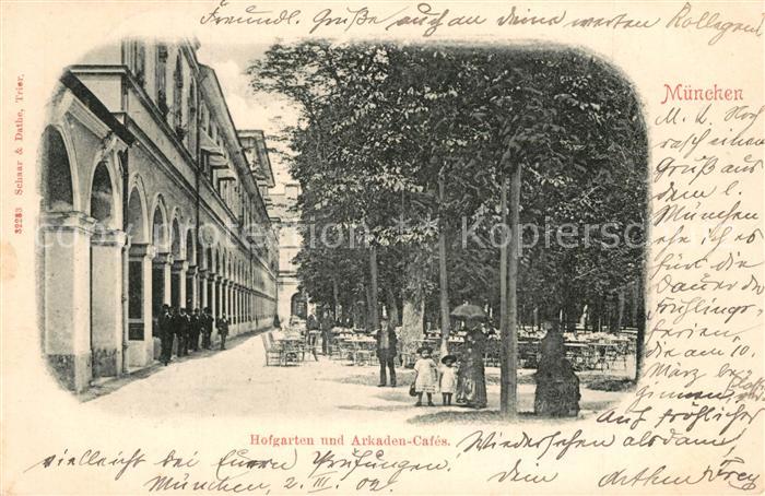Muenchen Bayern Hofgarten und Arkaden Cafes Gartenterrasse