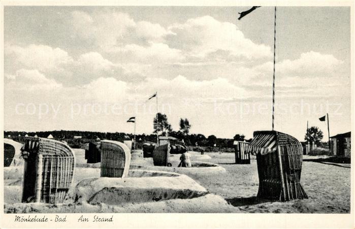 Moenkebude Strandkoerbe am Strand