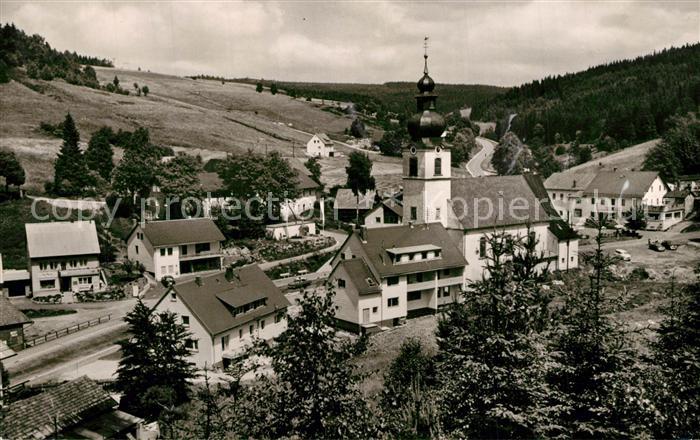 Oberwarmensteinach Teilansicht mit Kirche