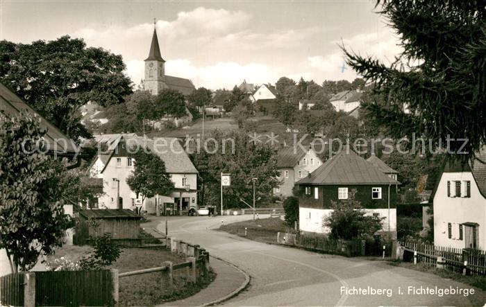 Fichtelberg Bayreuth Ortspartie mit Kirche