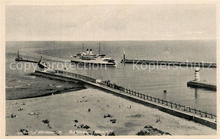 Warnemuende Ostseebad Ausfahrendes Faehrschiff