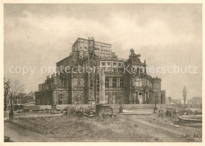 DRESDEN Elbe Staatsoper Semper Bruestung Schauseite