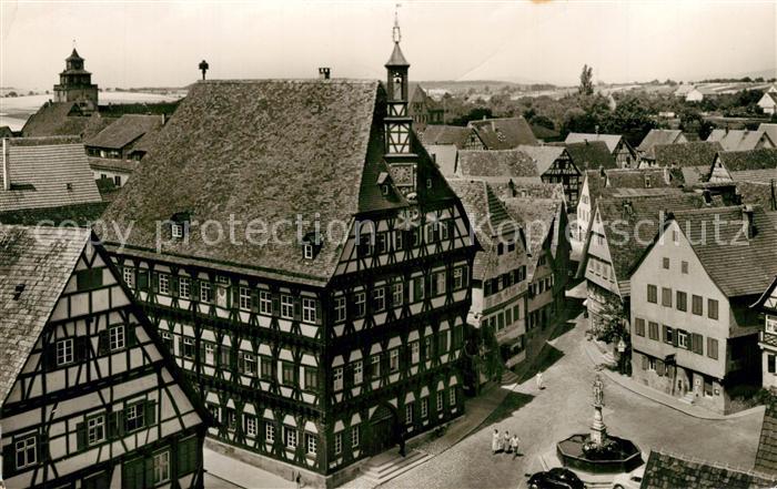 Markgroeningen Marktplatz mit Rathaus Fachwerkhaus Altstadt Brunnen