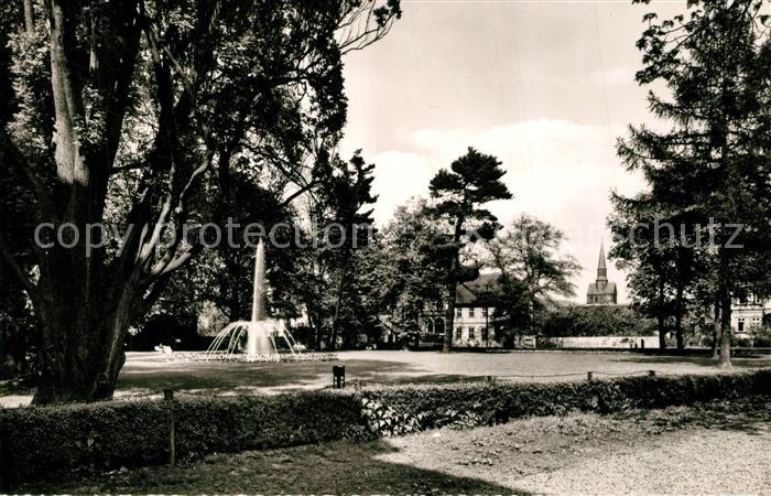 Osterode Harz Kurpark mit Springbrunnen
