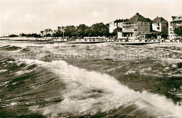 Wyk Foehr Brandung am Strand