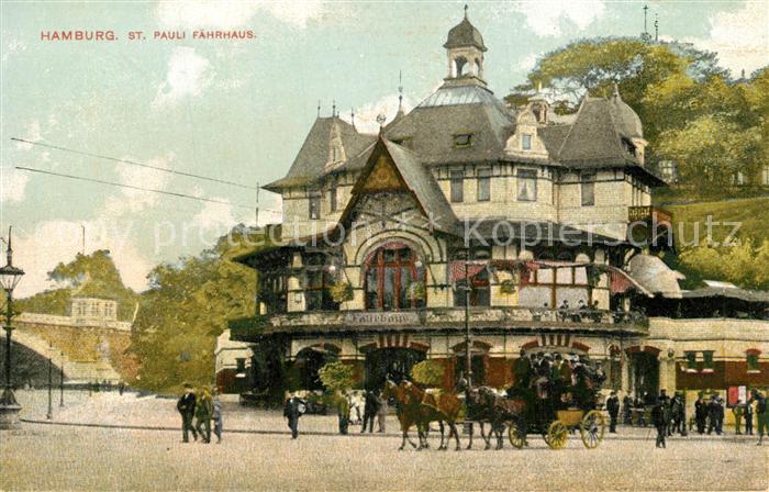 St Pauli Faehrhaus Pferdekutsche