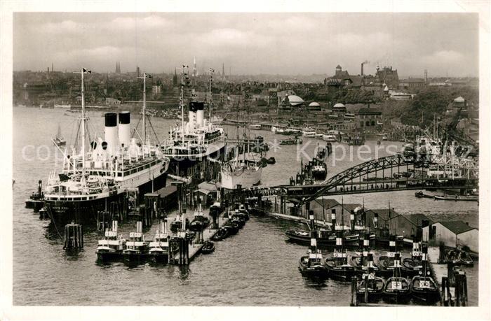 HAMBURG  CITY Hafen Hochseedampfer