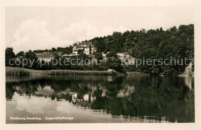 Feldberg Mecklenburg Blick ueber den Haussee zur Jugendherberge