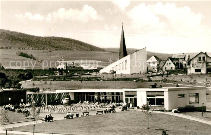 Willingen Sauerland Kurgarten mit Katholischer Kirche