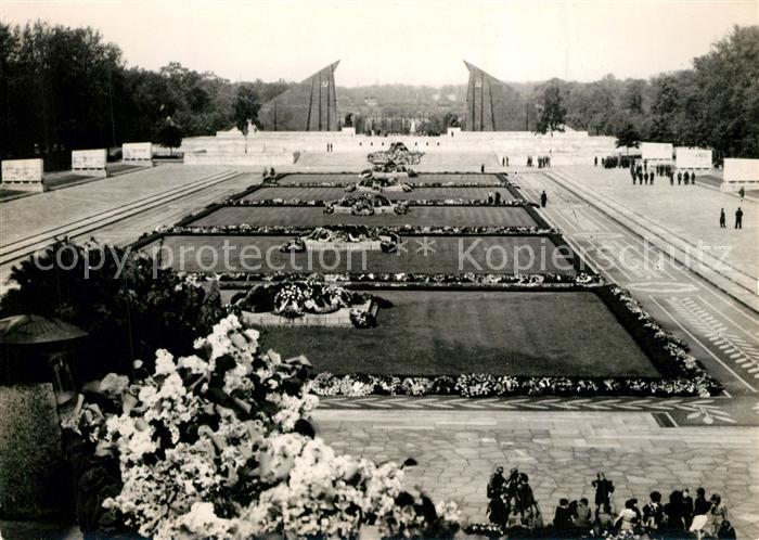 Treptow Berlin Sowjetisches Ehrenmal Gedenkstaette