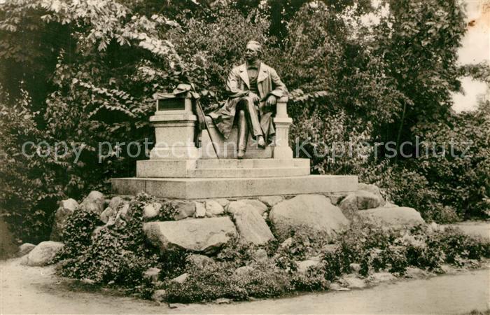 Neuruppin Theodor Fontane Denkmal