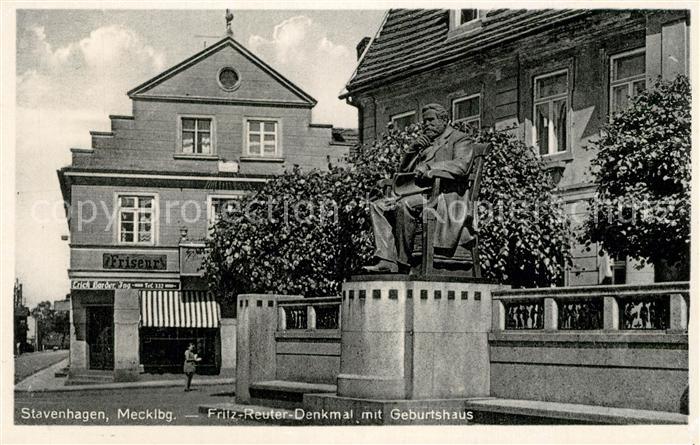Stavenhagen Fritz Reuter Denkmal mit Geburtshaus