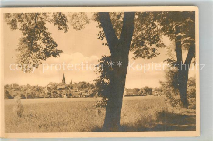 Malchow Blick ueber die Felder zum Ort