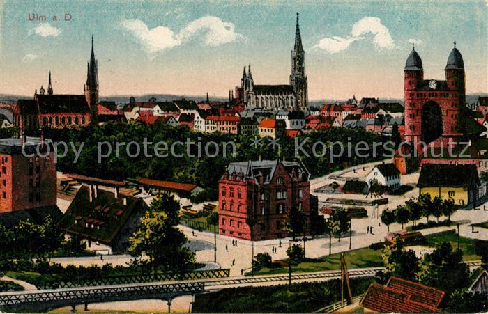 Ulm Donau Stadtblick mit Ulmer Muenster