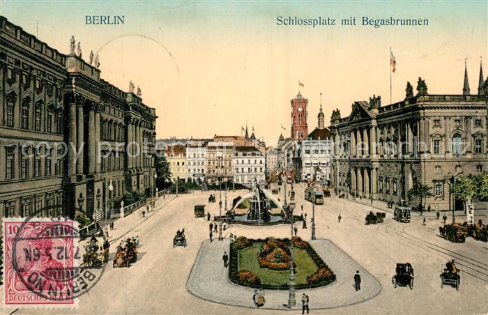 BERLIN  CITY Schlossplatz mit Begasbrunnen