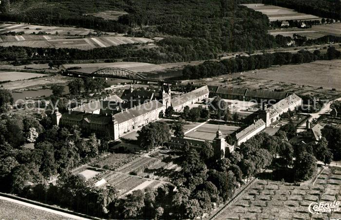 Hoexter Weser Fliegeraufnahme SChloss Corvey